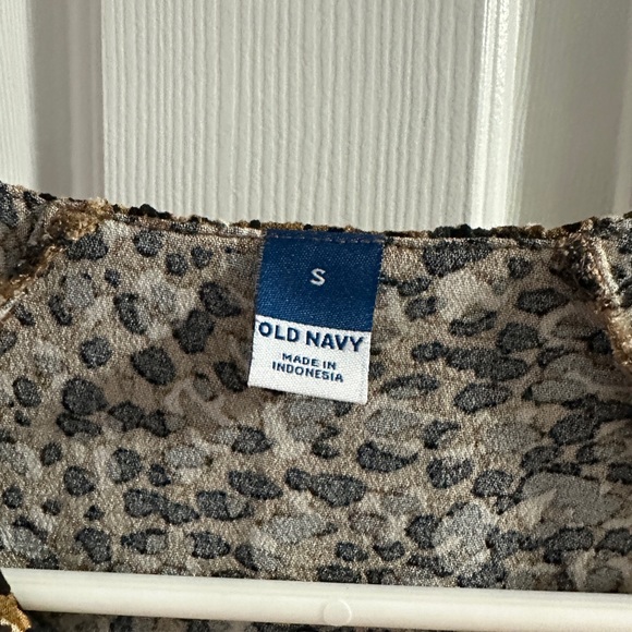 Leopard Print Waist-Defined Ruffle-Trim Top - Picture 8 of 8